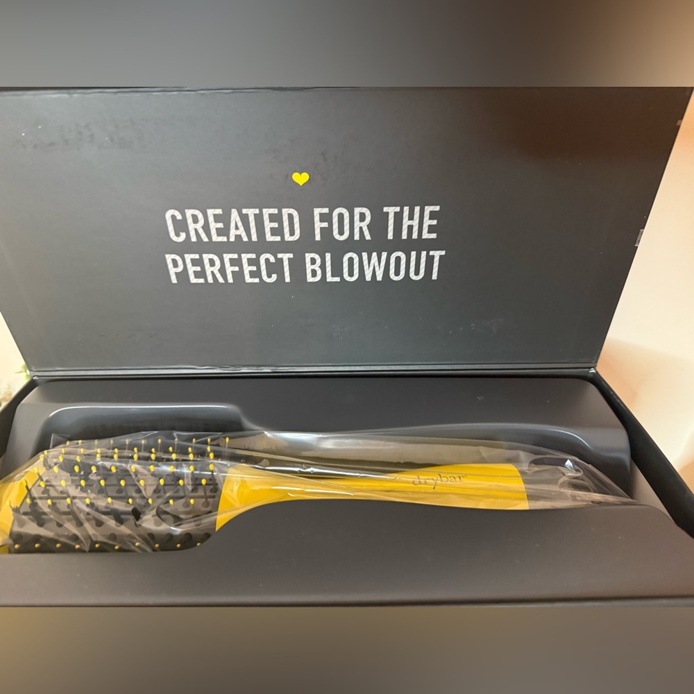 Drybar The Double Shot Oval Blow-Dryer Brush in Bright Yellow and Gray - Picture 3 of 11